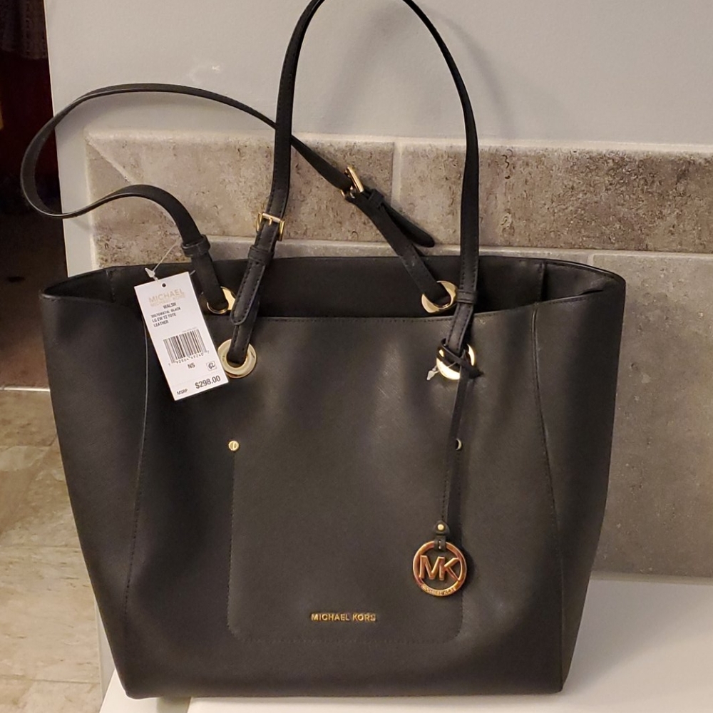 Nwt Michael Kors Walsh purse